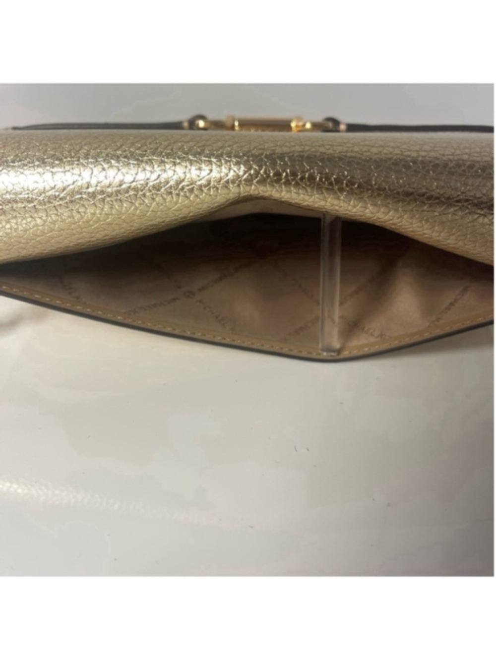 Michael Kors Carson Pebble Leather Wallet On A Chain Crossbody Gold - Picture 4 of 6